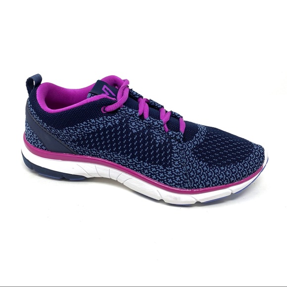 sierra active sneaker